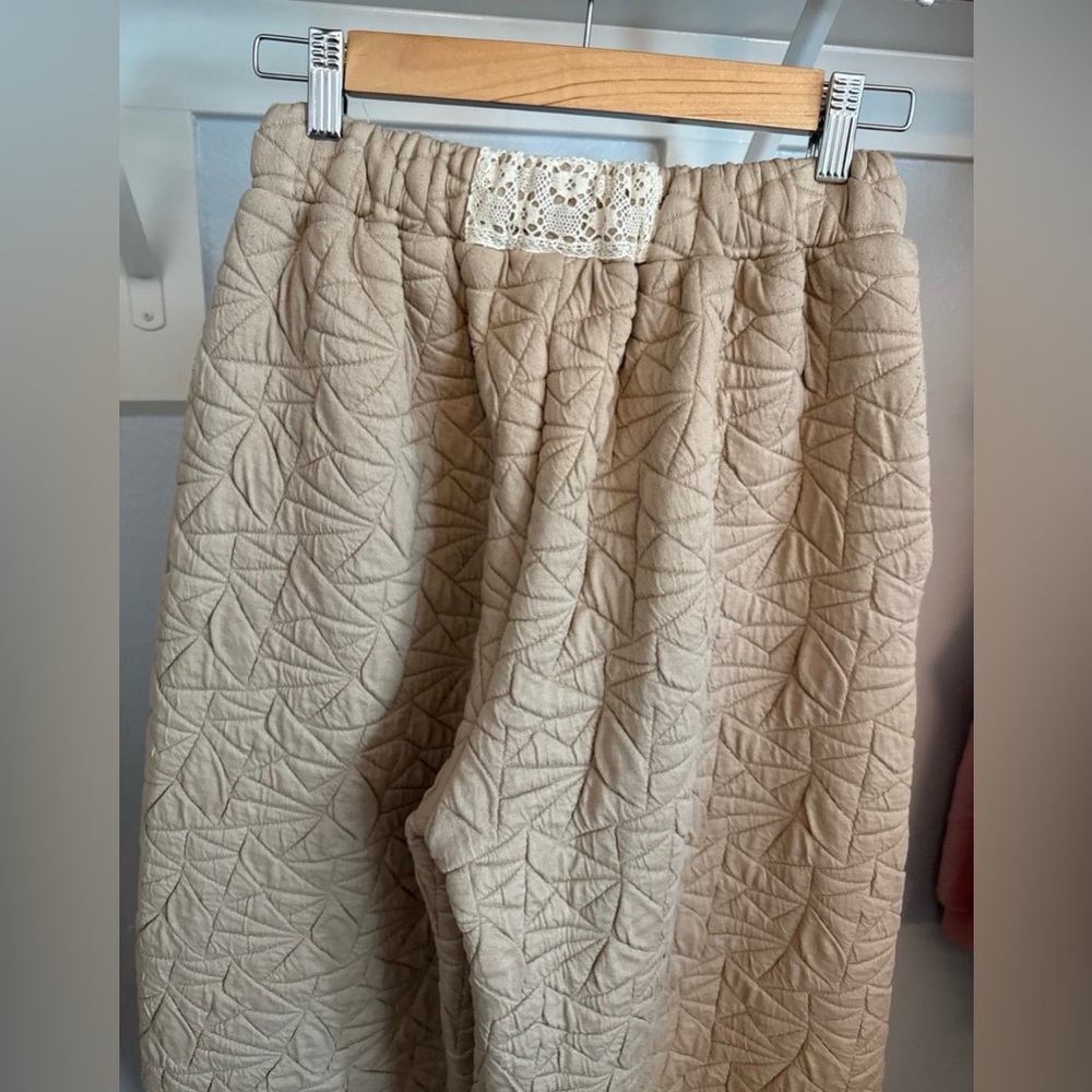 POL Tan Quilted Joggers SMALL - Picture 8 of 10